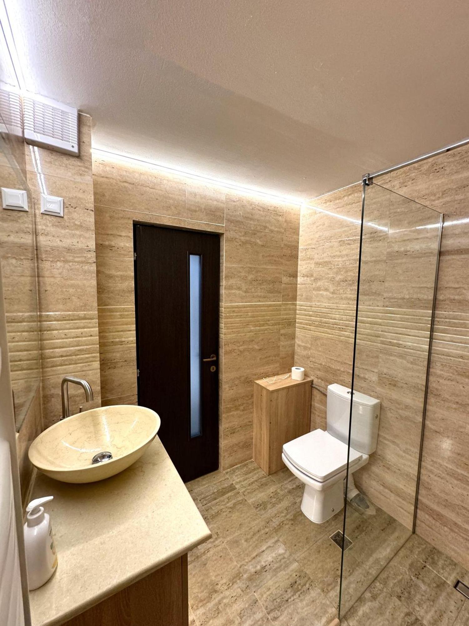 Ultracentral Apartment Targu Jiu Bagian luar foto